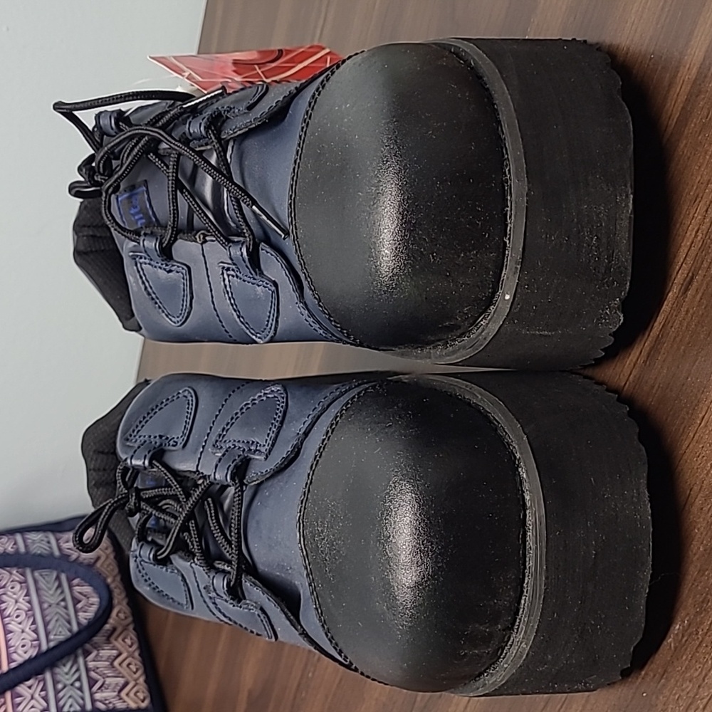 Dunnit Size 9 Blue Black Flatiron Platform Shoes